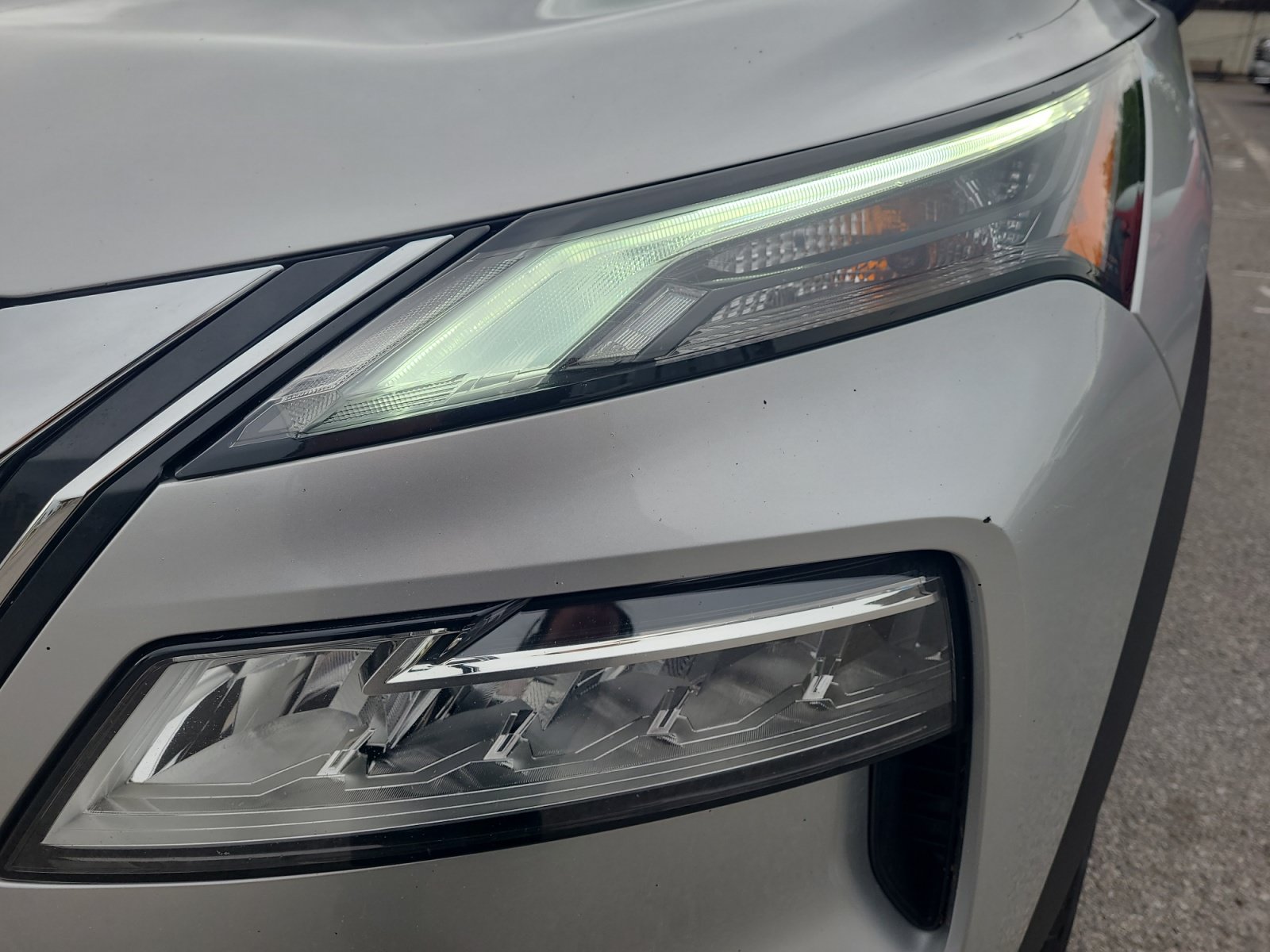 Used 2023 Nissan Rogue SV AWD/4WD image 9
