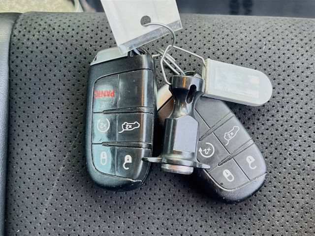 Used 2021 Jeep Grand Cherokee Laredo X RWD image 33