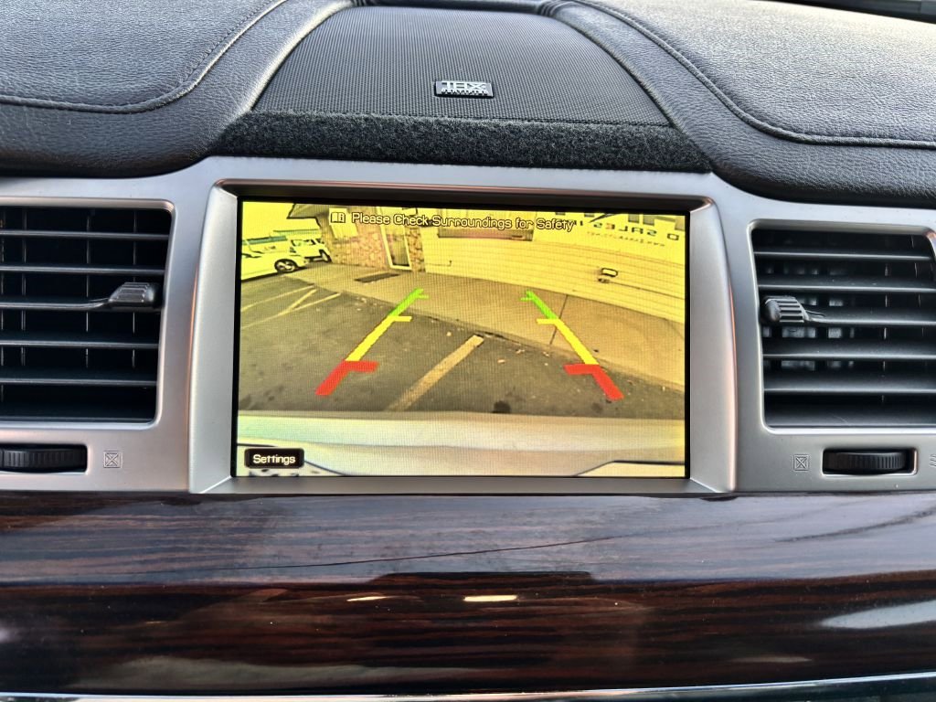 Used 2010 Lincoln MKS AWD image 26