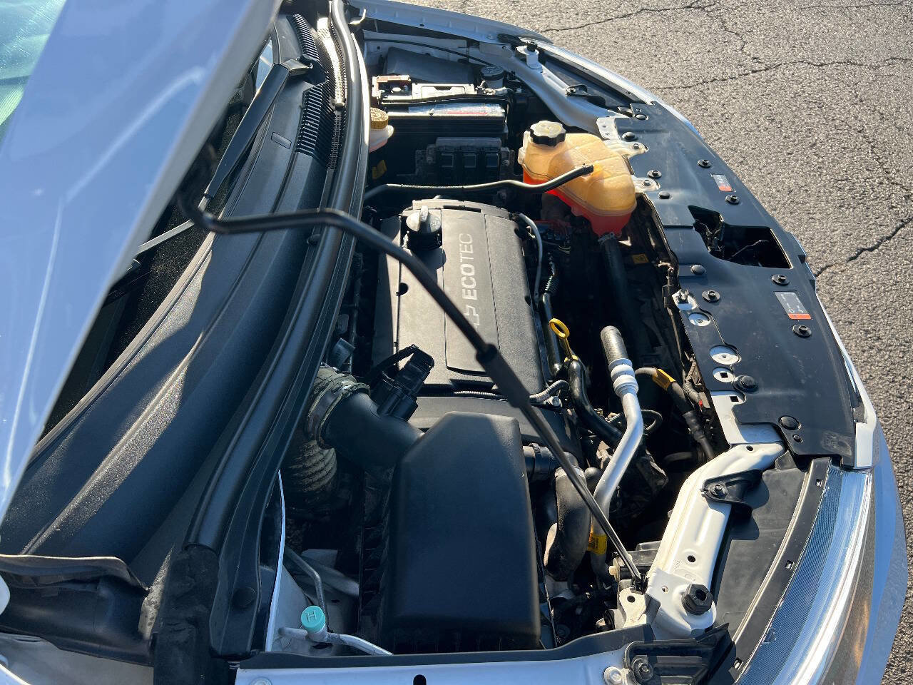 Used 2017 Chevrolet Sonic LT image 40