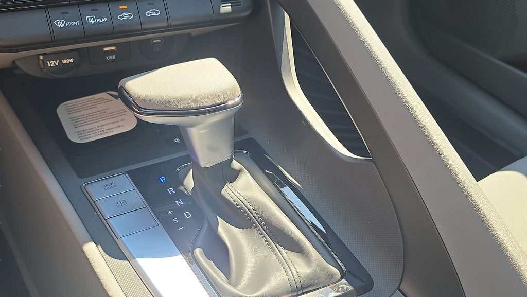 New 2026 Hyundai Elantra Sport FWD image 19