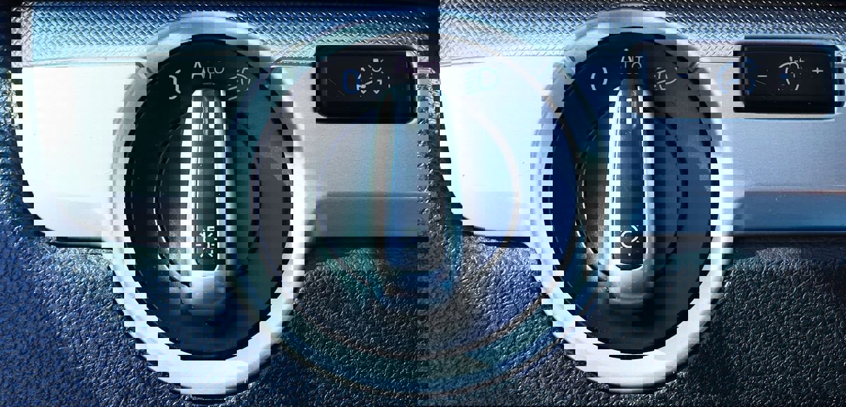 Used 2017 Volkswagen Passat 1.8T S image 41