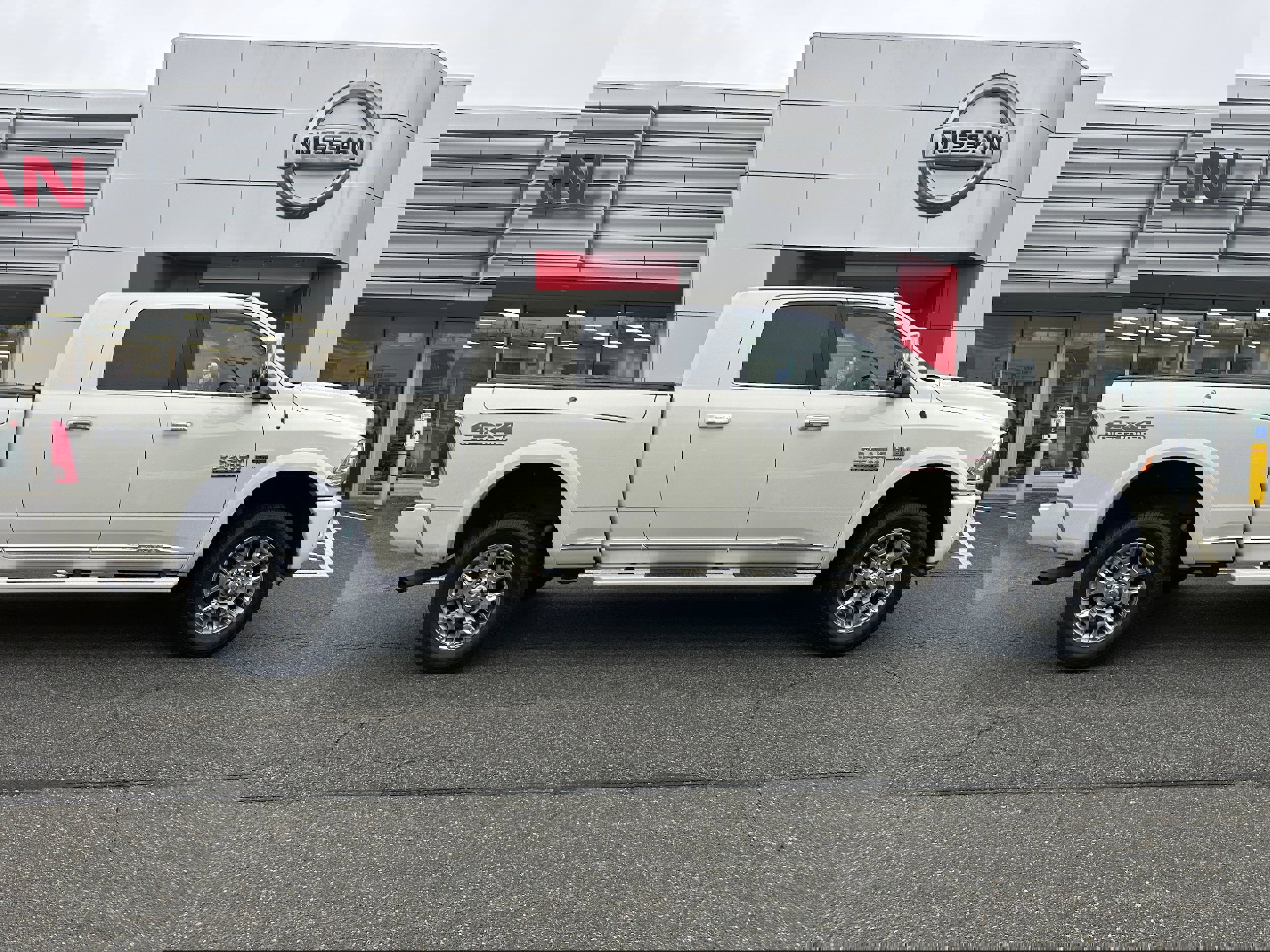 Used 2018 RAM 2500 Limited image 4