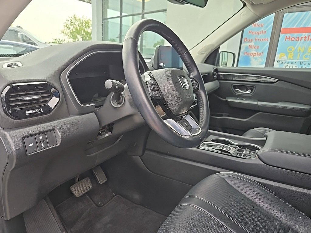 Used 2023 Honda Pilot Elite image 37