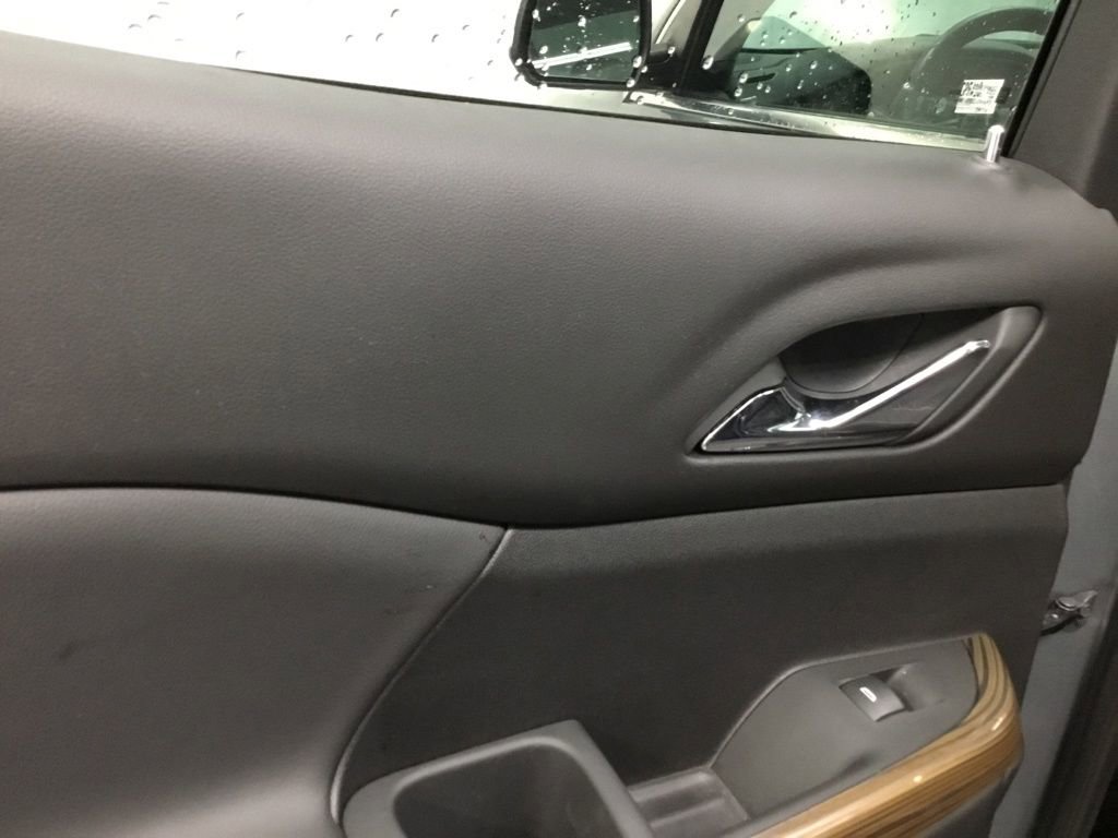 Used 2023 GMC Acadia SLE w/ Driver Convenience Package image 13