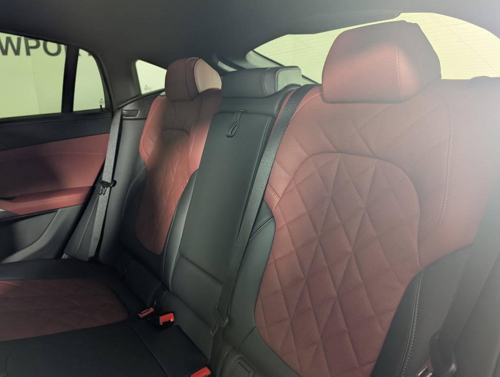 New 2027 BMW X6 xDrive40i AWD/4WD image 15