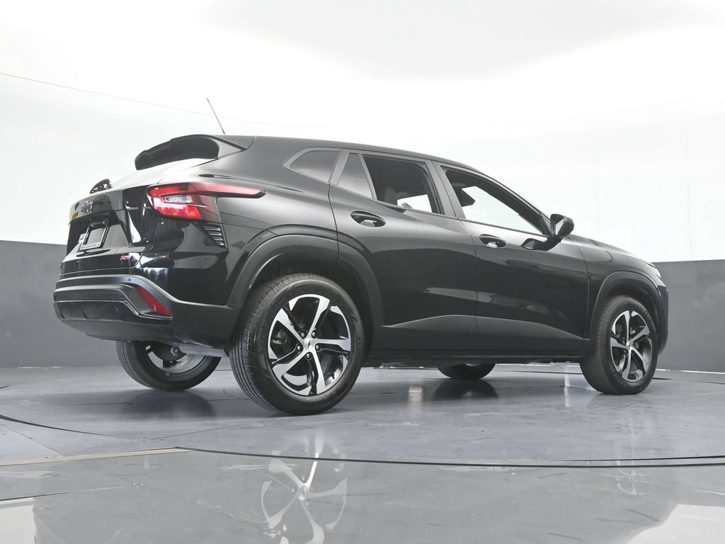 Used 2025 Chevrolet Trax RS w/ Driver Confidence Package FWD image 55