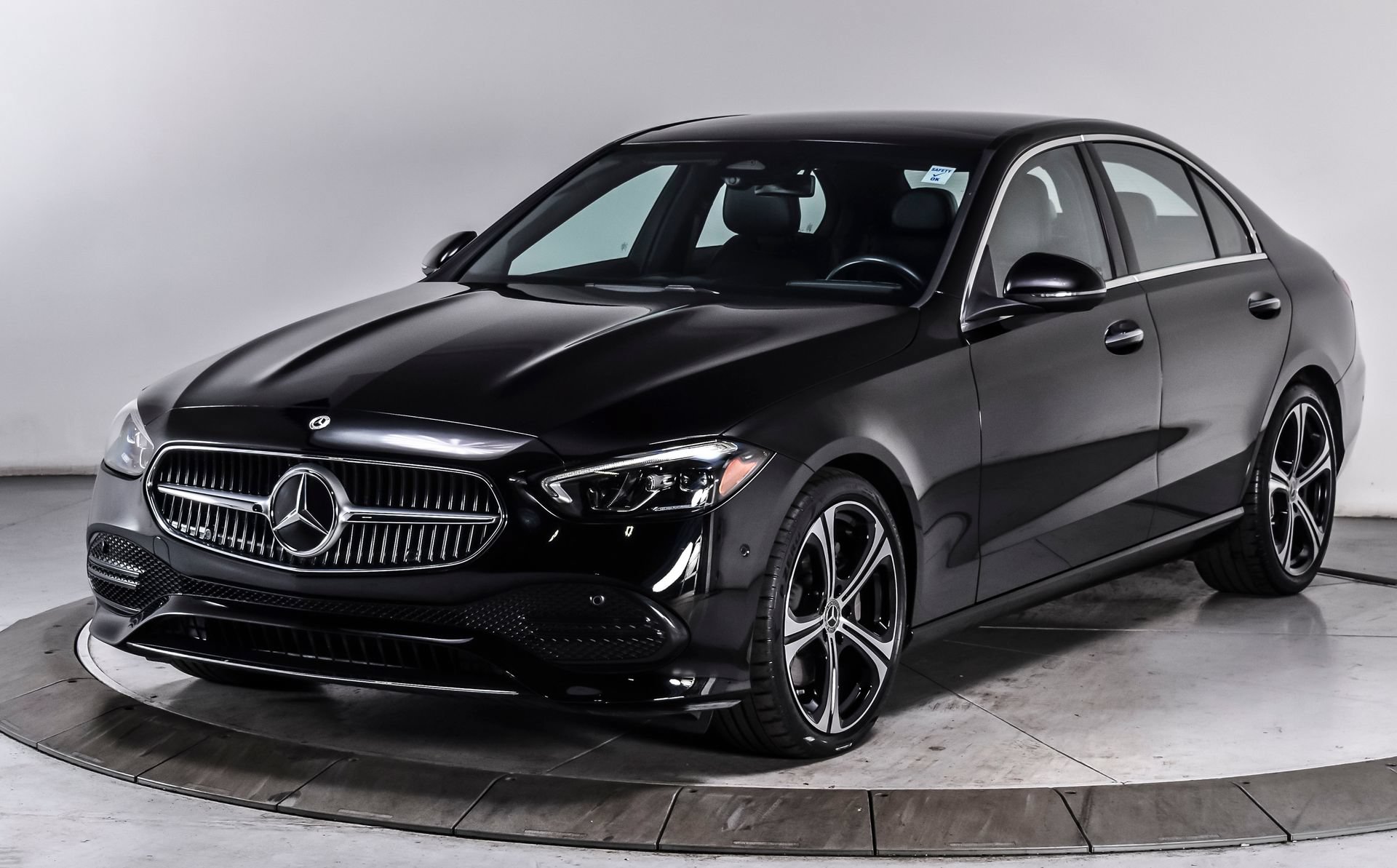 Used 2024 Mercedes-Benz C 300 4MATIC Sedan w/ Advanced USB Package image 2