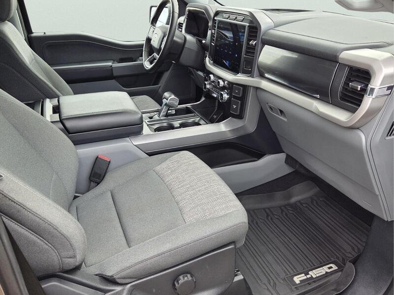 Used 2023 Ford F150 Lightning XLT AWD/4WD image 19