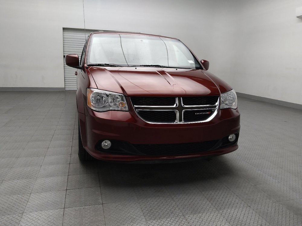 Used 2017 Dodge Grand Caravan SXT image 14
