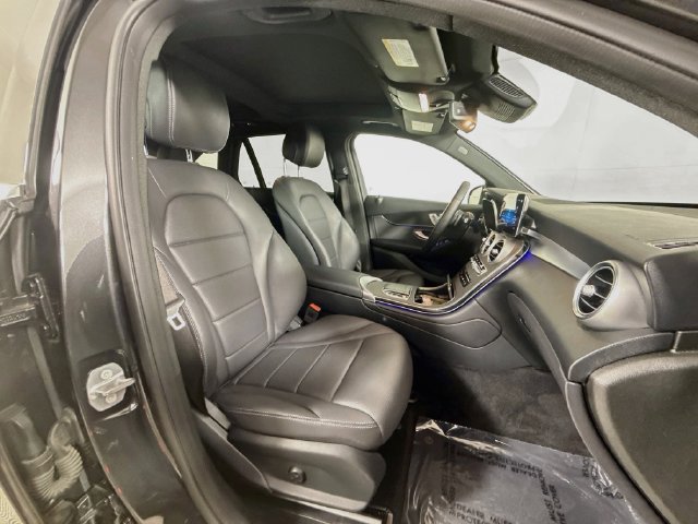 Used 2021 Mercedes-Benz GLC 300 4MATIC image 30