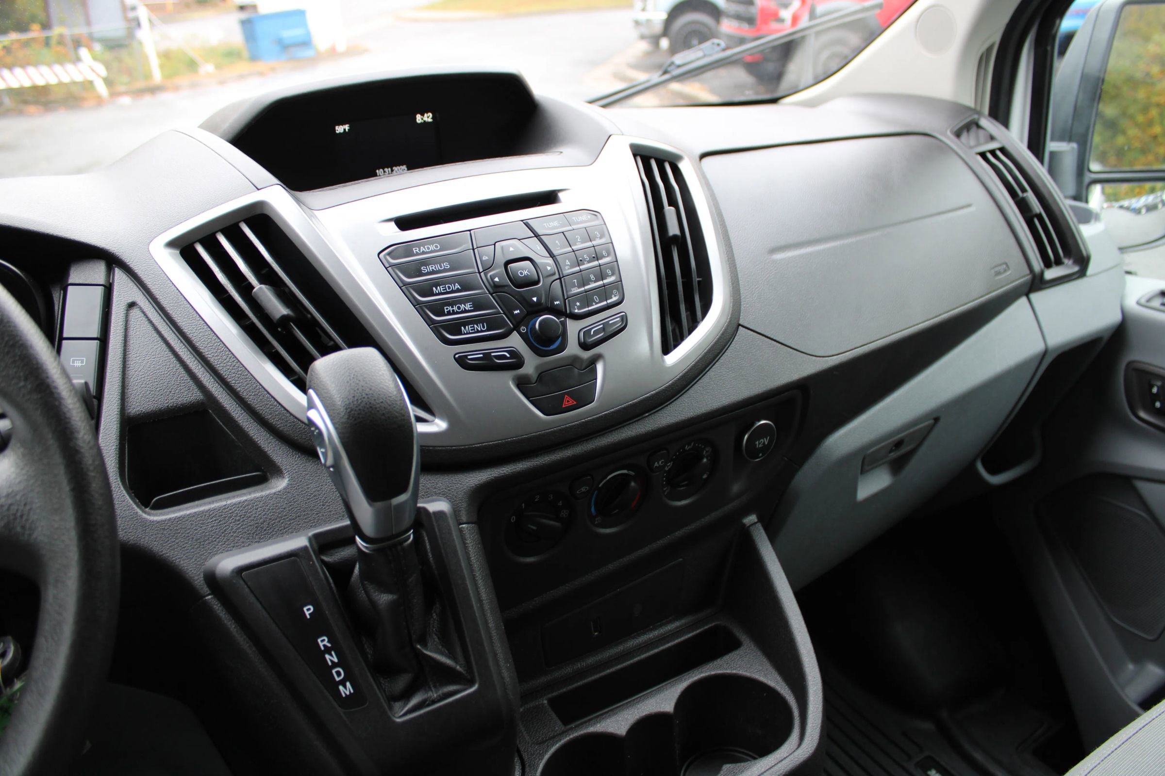 Used 2019 Ford Transit 350 XLT image 8