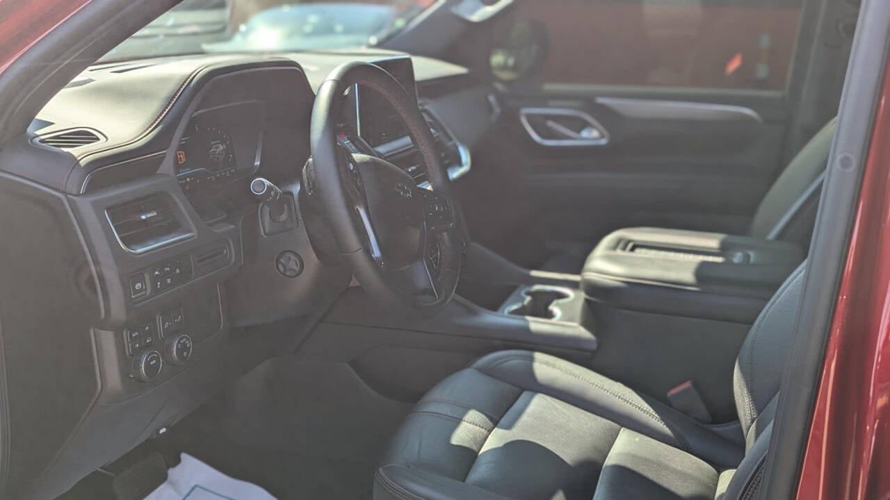 Used 2023 Chevrolet Tahoe RST w/ Luxury Package AWD/4WD image 8