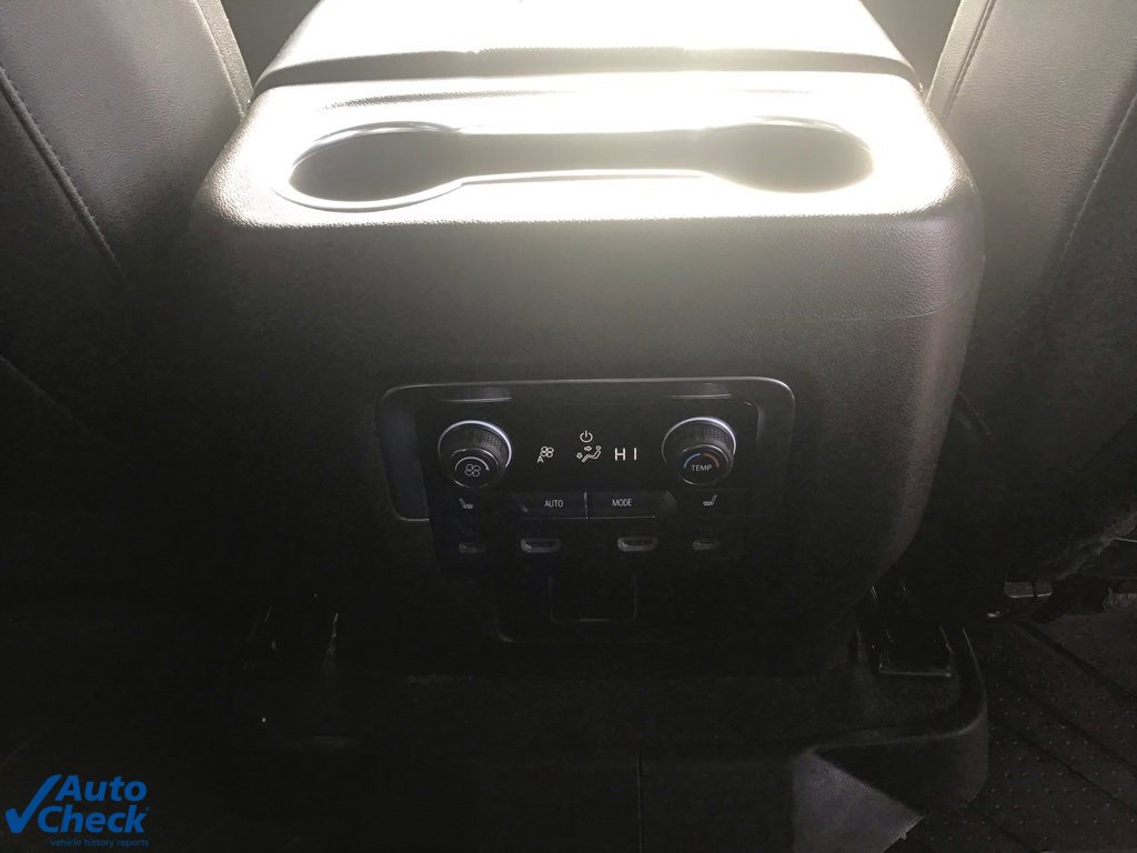 Used 2021 Chevrolet Suburban RST w/ Luxury Package image 23