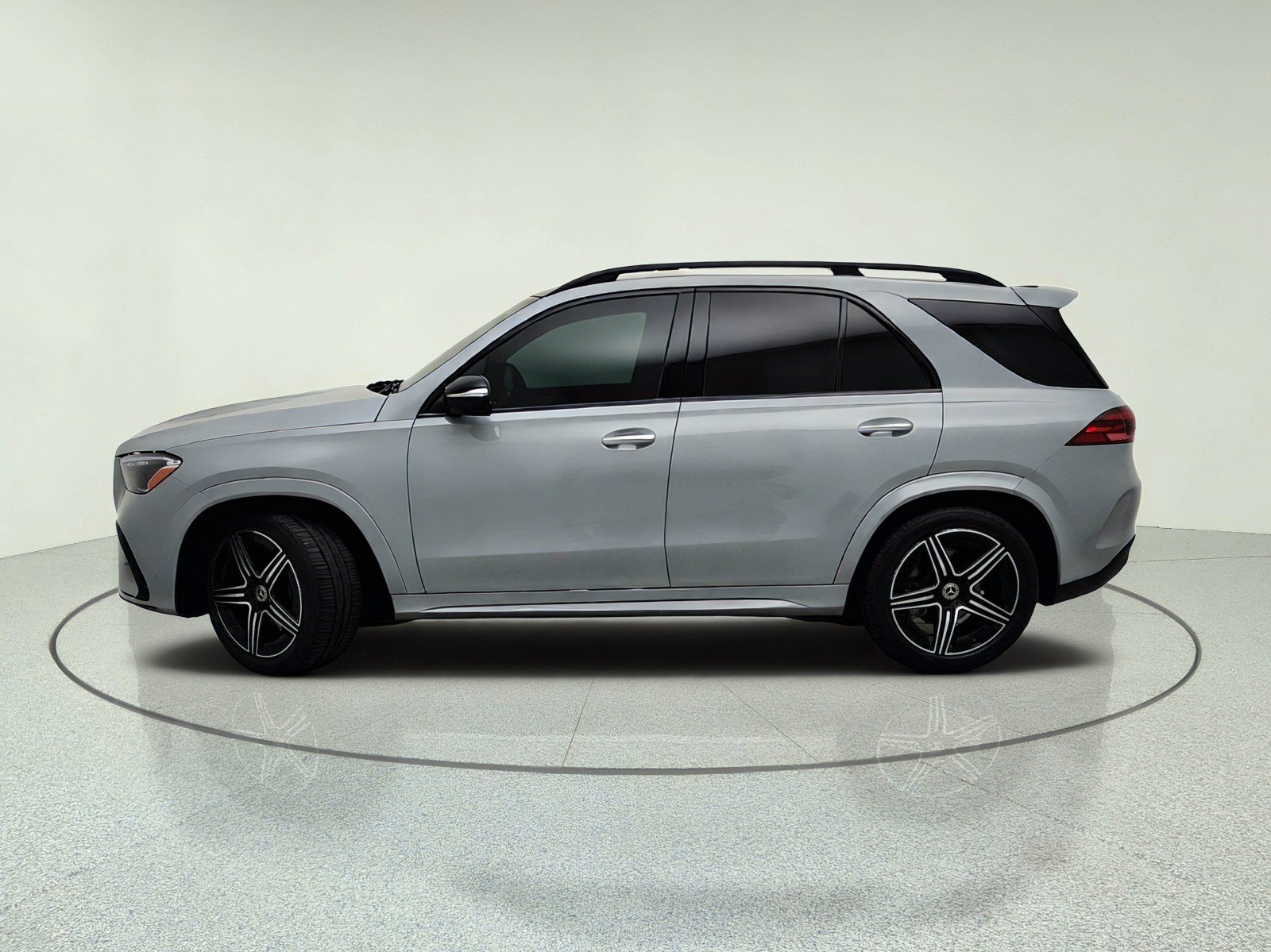 Certified 2025 Mercedes-Benz GLE 350 4MATIC w/ AMG Line Exterior image 14