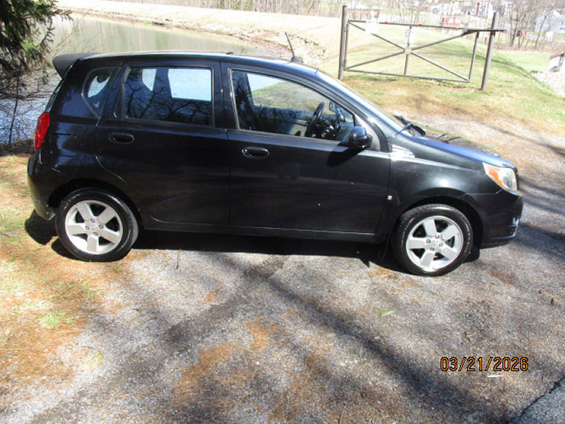 Used 2009 Pontiac G3 w/ Cruisin' Package image 4