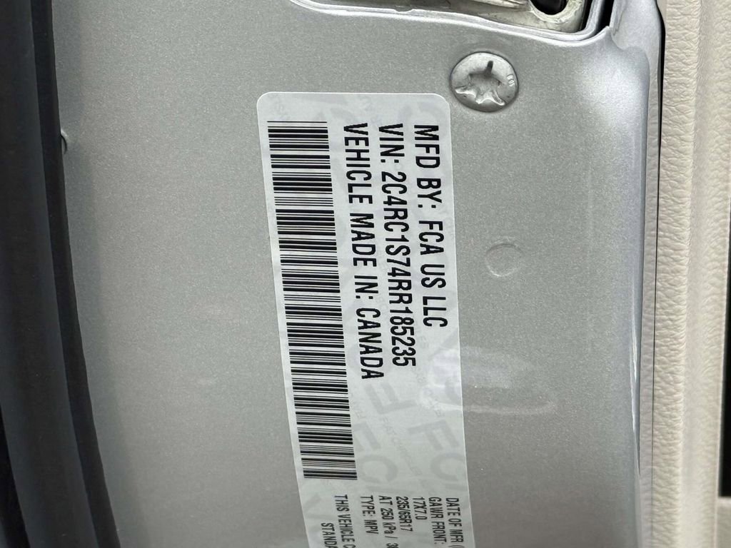 Used 2024 Chrysler Pacifica Select FWD image 31