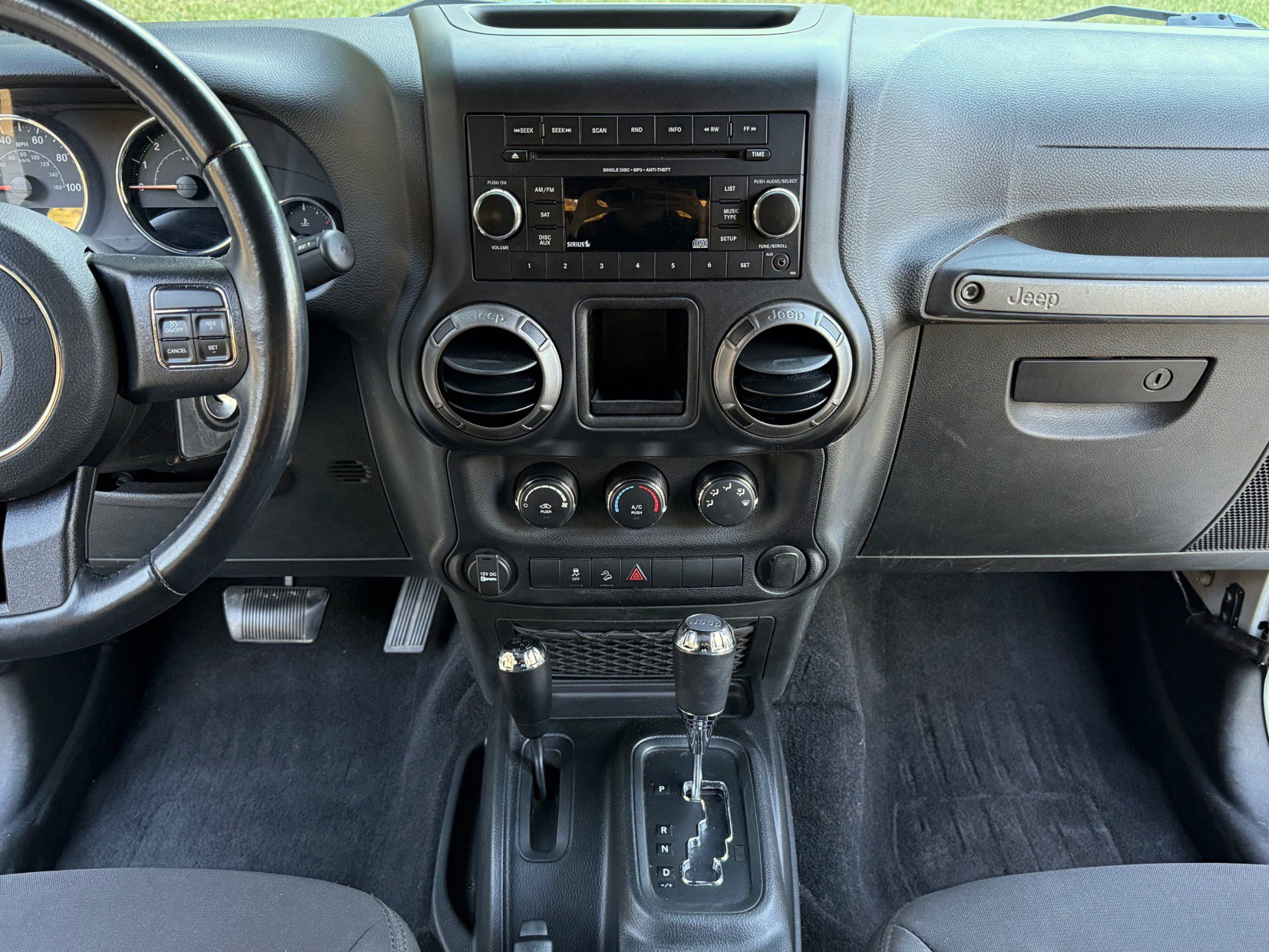 Used 2018 Jeep Wrangler Sport image 27