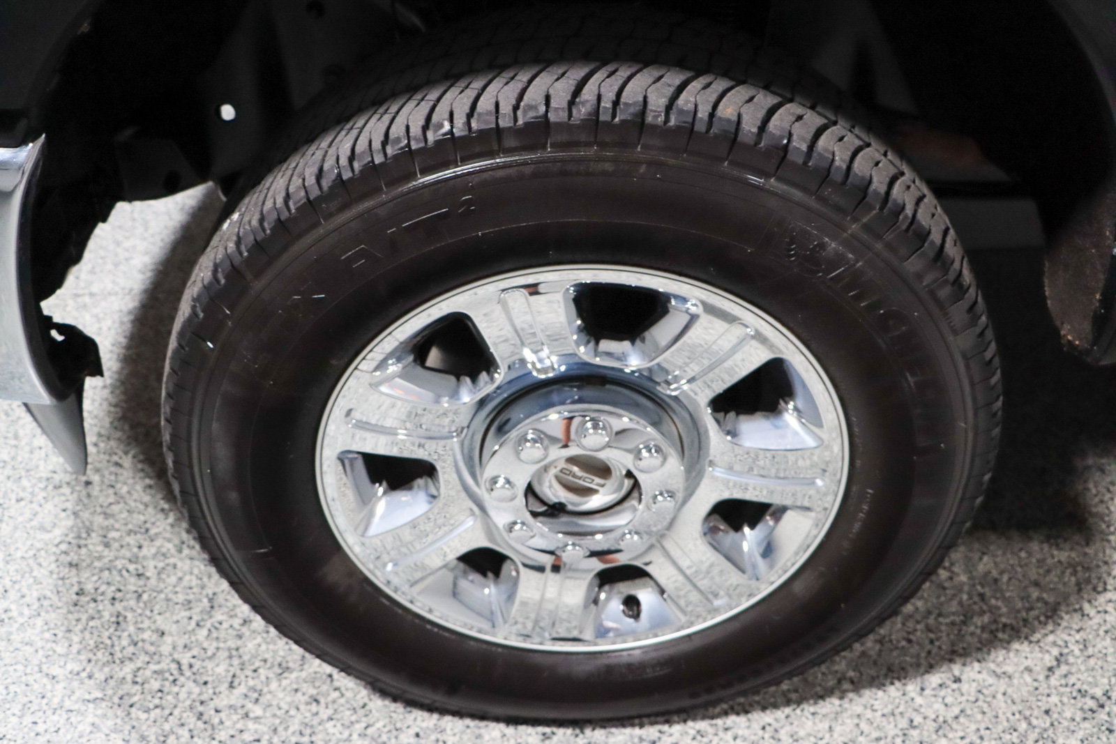 Used 2015 Ford F250 Lariat w/ Chrome Package image 11