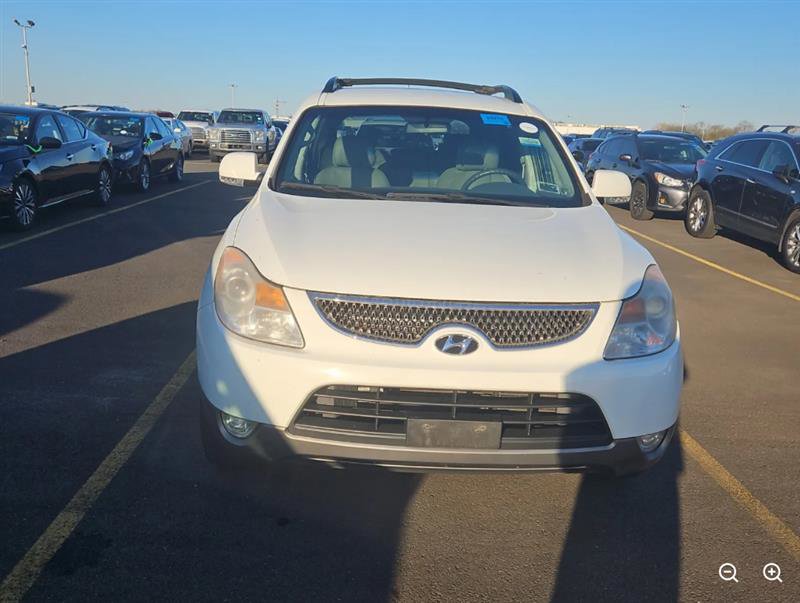 Used 2010 Hyundai Veracruz GLS image 3