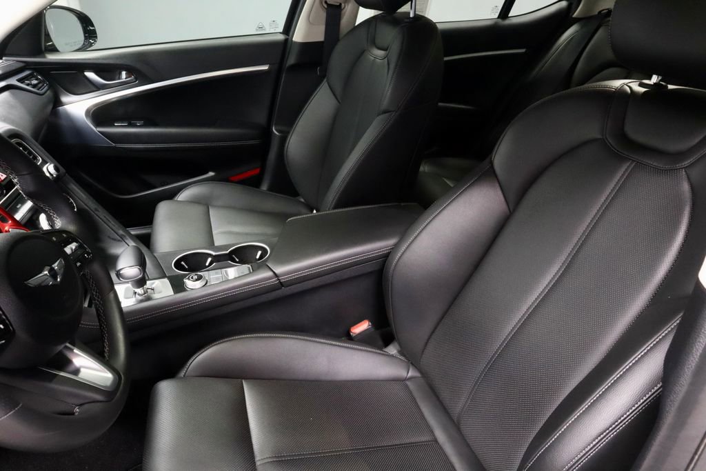 Used 2023 Genesis G70 2.0T image 25