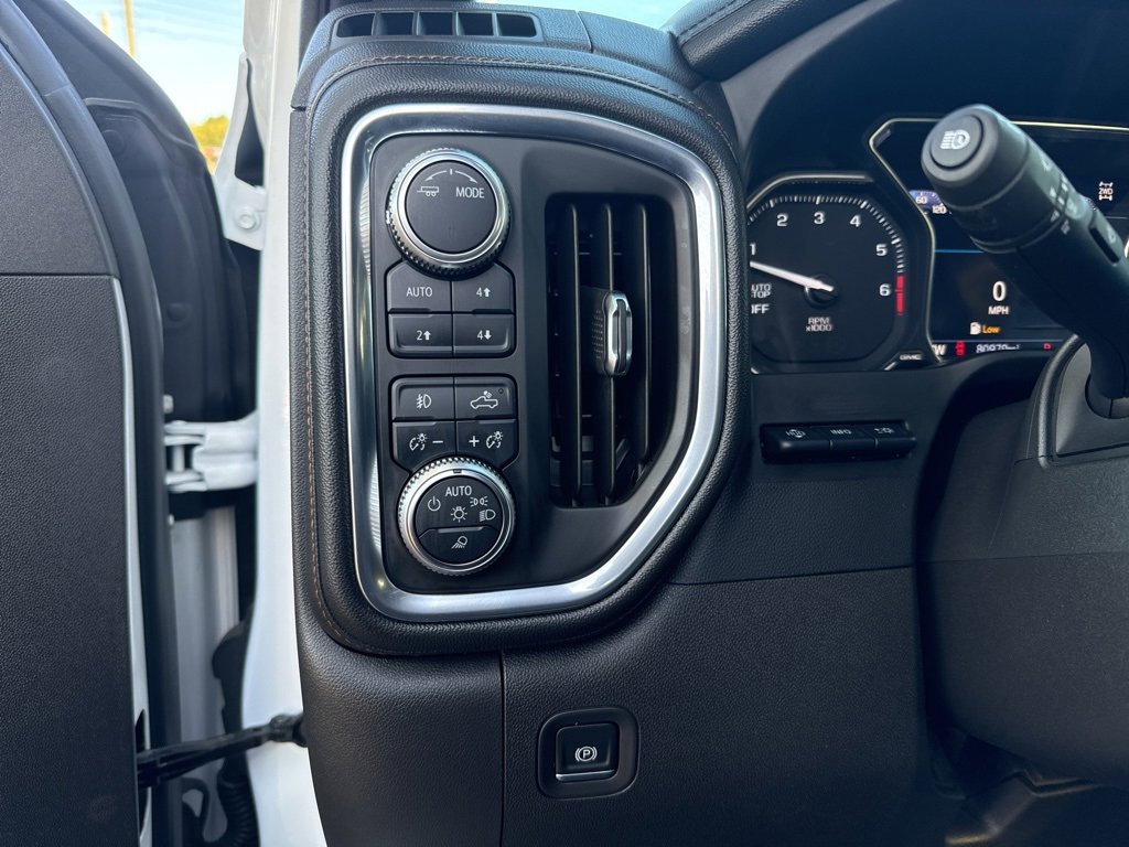 Used 2020 GMC Sierra 1500 AT4 w/ AT4 Premium Package image 15
