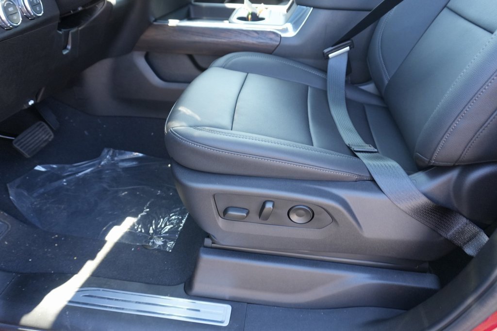 New 2025 GMC Sierra 2500 SLT w/ SLT Premium Package image 16