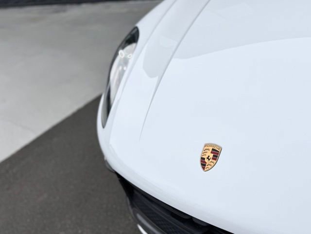 Certified 2025 Porsche Macan Turbo image 32