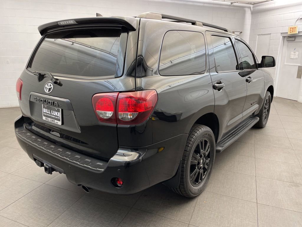 Used 2022 Toyota Sequoia TRD Sport AWD/4WD image 5