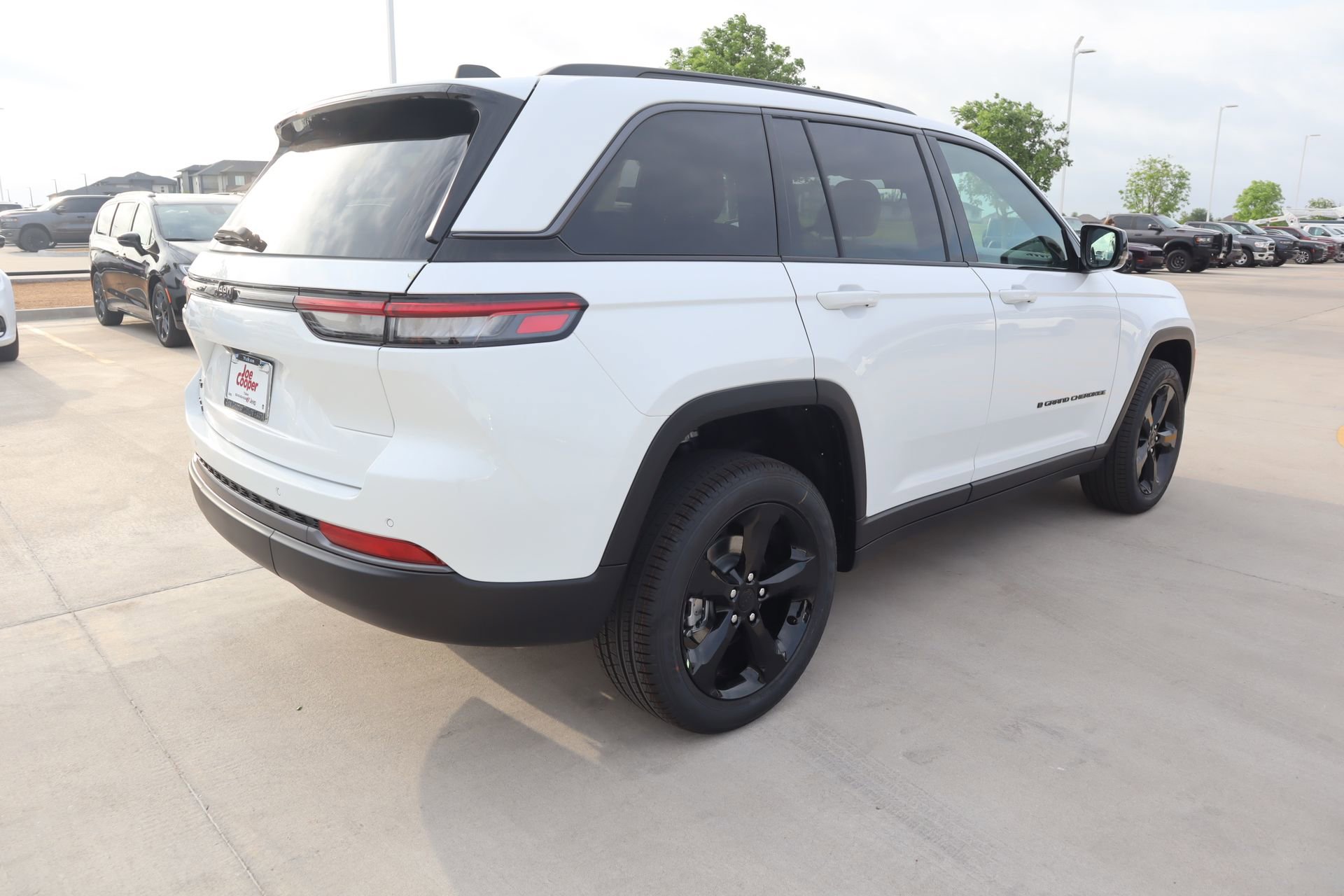 New 2026 Jeep Grand Cherokee Limited AWD/4WD image 22