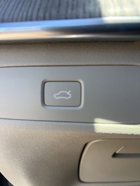 Used 2023 Volvo XC90 B5 Plus w/ Protection Package Premier AWD/4WD image 20