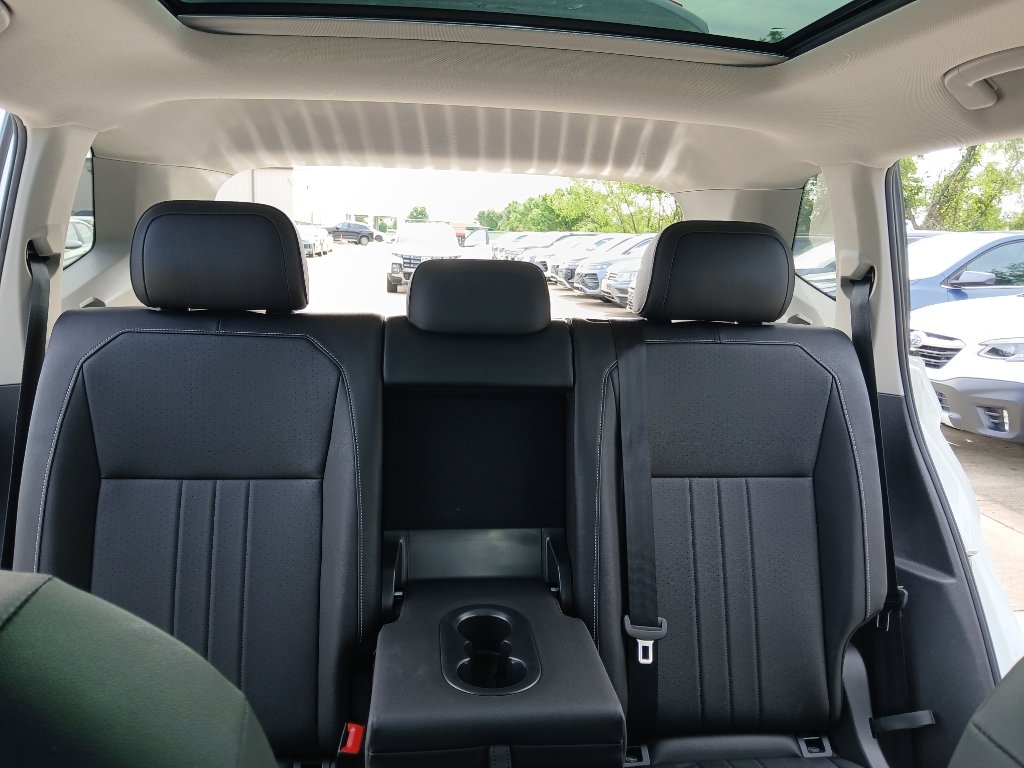 Used 2023 Volkswagen Tiguan SE w/ Panoramic Sunroof Package AWD/4WD image 26