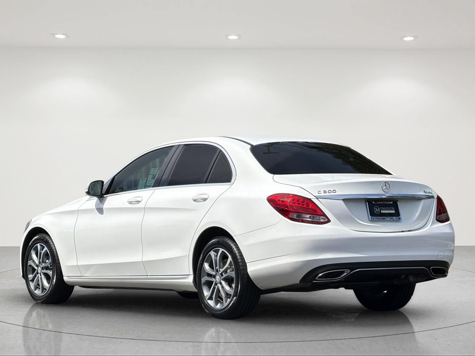 Used 2015 Mercedes-Benz C 300 4MATIC Sedan image 3