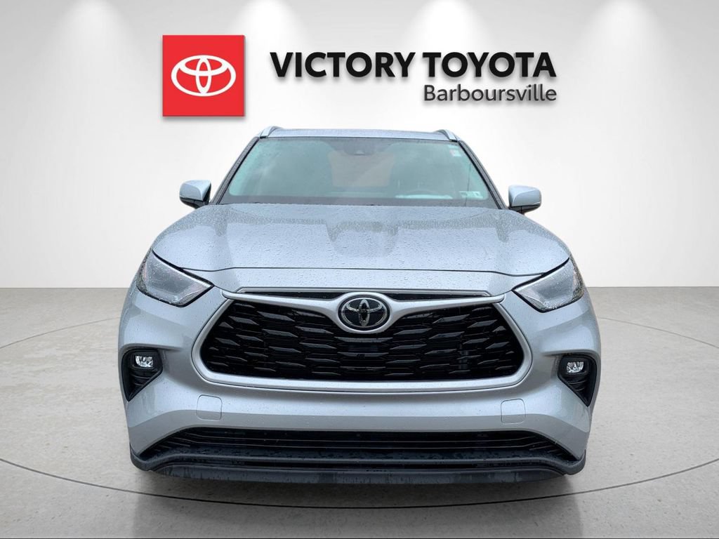 Used 2023 Toyota Highlander XLE FWD image 8