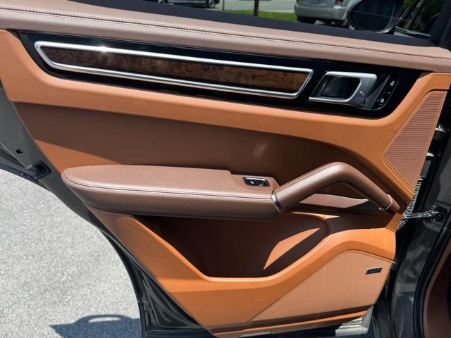 Used 2021 Porsche Cayenne GTS image 14