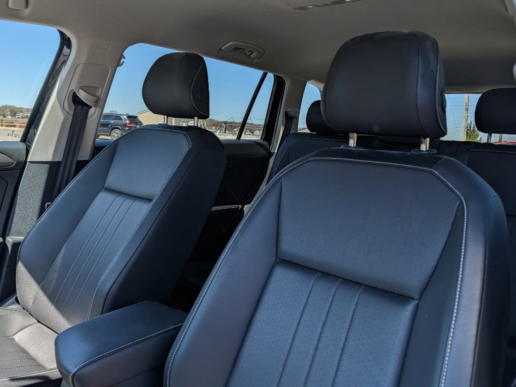 Used 2024 Volkswagen Tiguan SE image 16