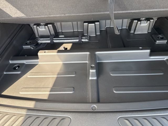 New 2026 GMC Yukon XL Elevation w/ Elevation Premium Package AWD/4WD image 13