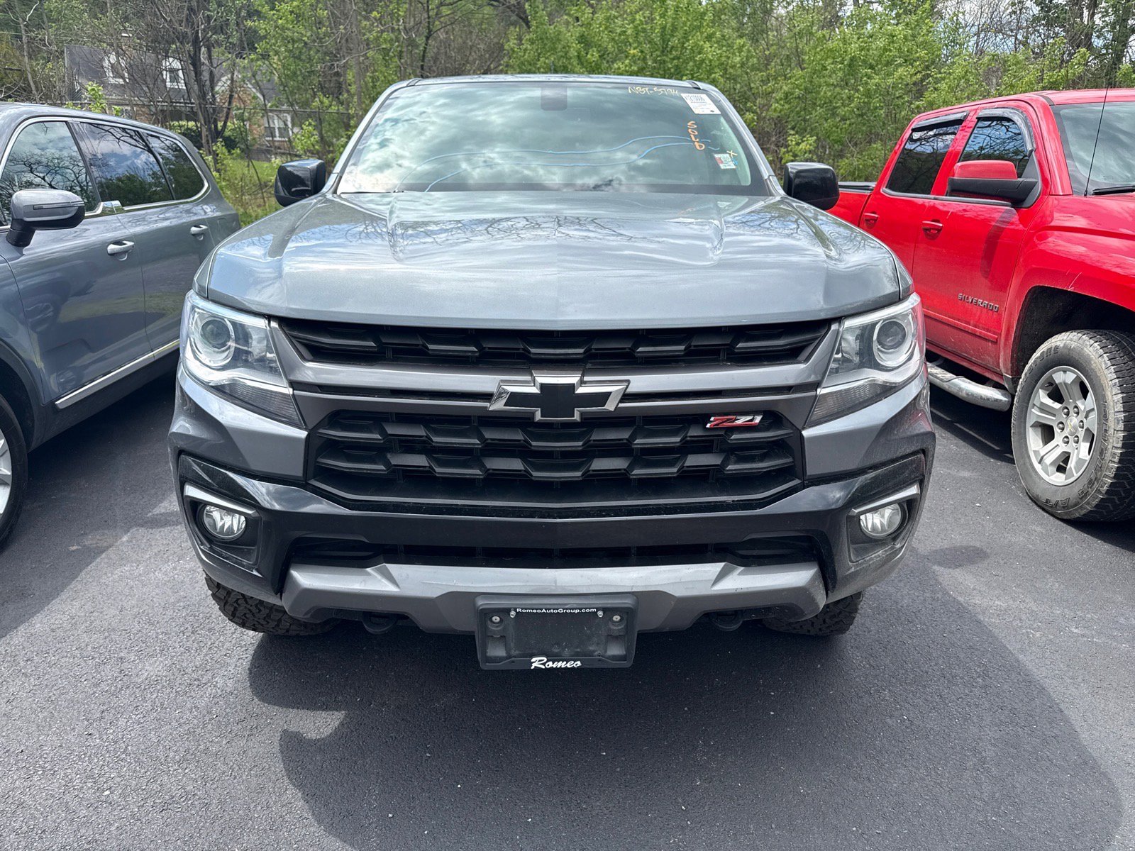 Used 2022 Chevrolet Colorado Z71 AWD/4WD image 2