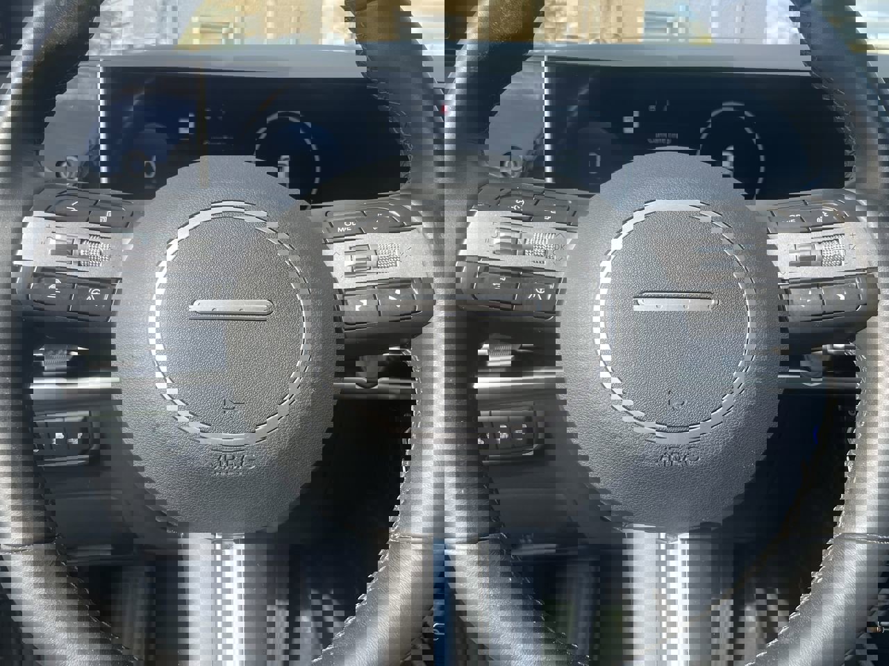 Used 2025 Hyundai Santa Cruz Limited image 19