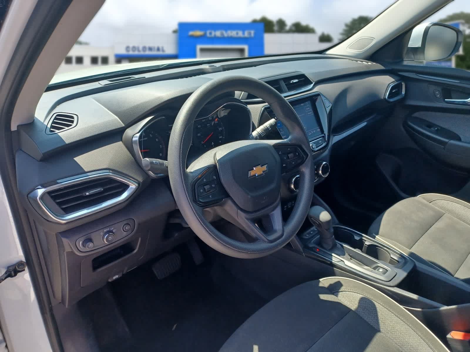 Used 2022 Chevrolet TrailBlazer LT w/ Convenience Package AWD/4WD image 8