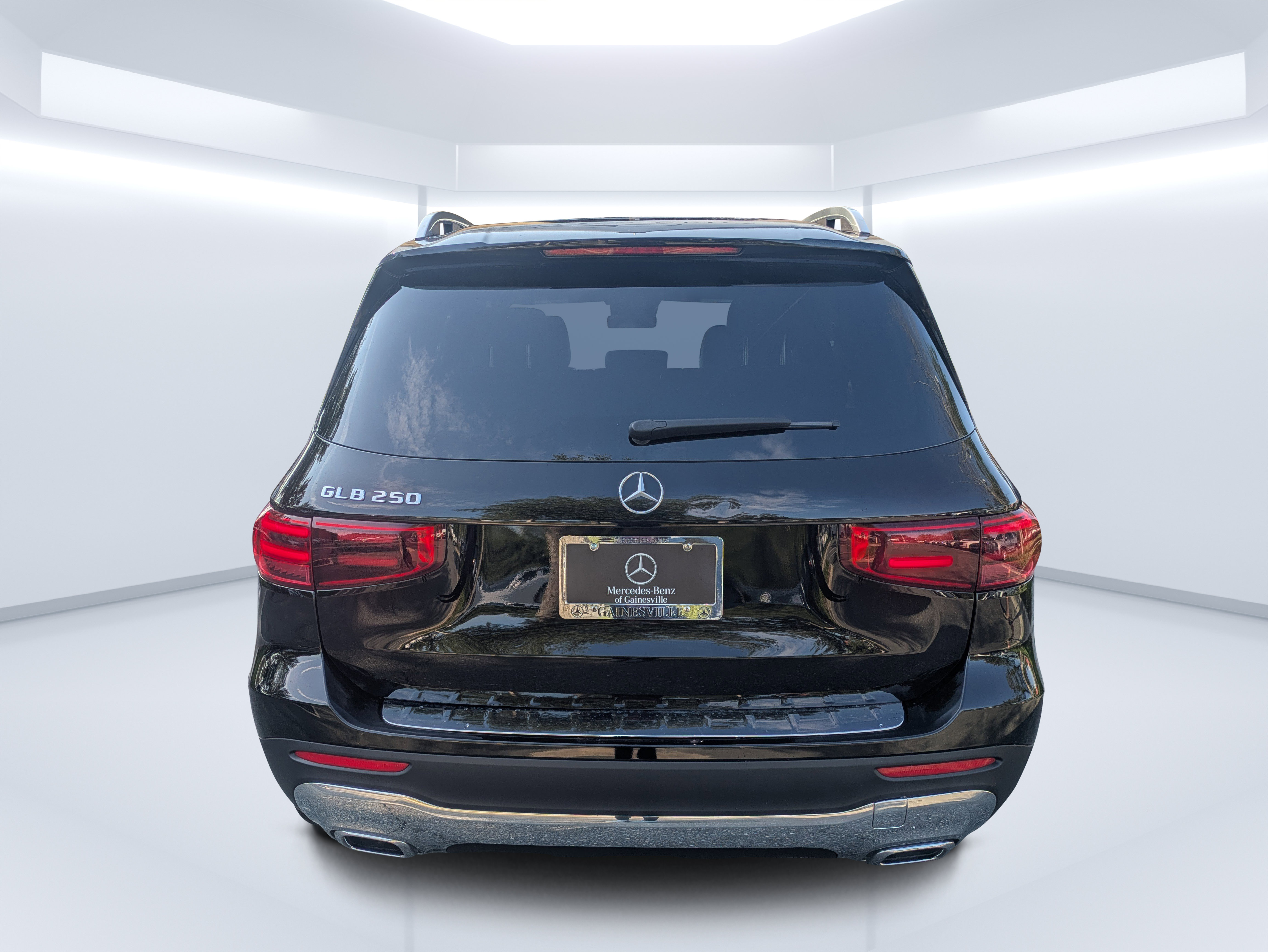 Certified 2025 Mercedes-Benz GLB 250 image 4