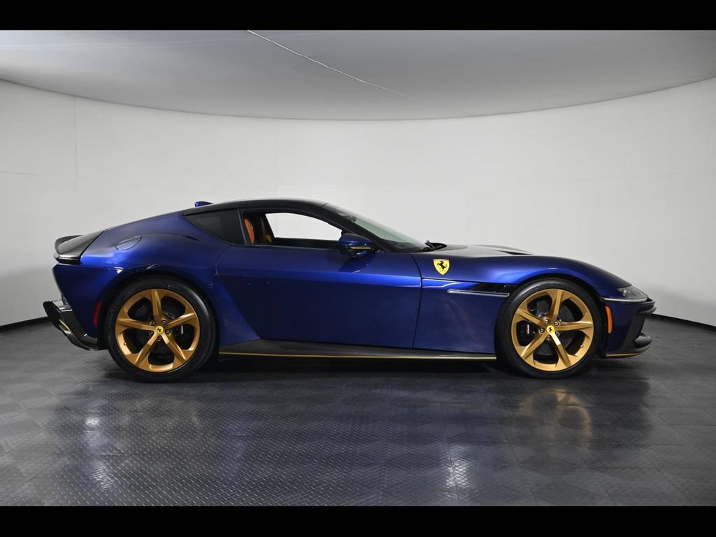 Certified 2025 Ferrari 12Cilindri RWD image 10