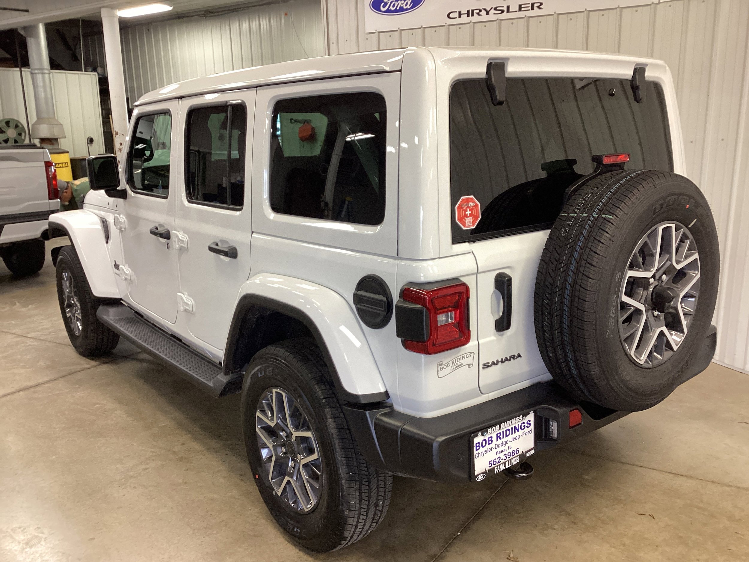 New 2026 Jeep Wrangler Unlimited Sahara AWD/4WD image 3