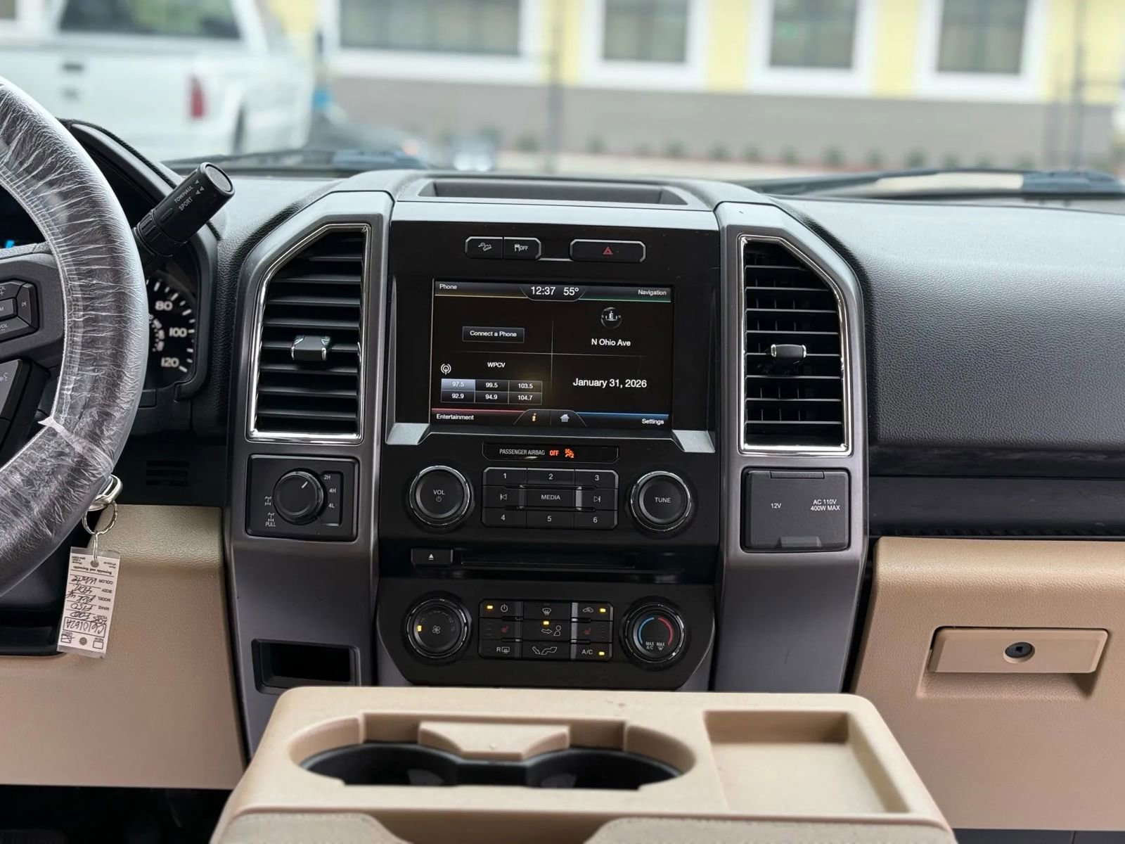 Used 2015 Ford F150 XLT w/ Equipment Group 302A Luxury AWD/4WD image 24