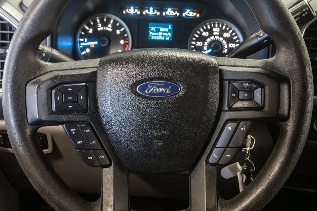 Used 2015 Ford F150 XLT AWD/4WD image 14