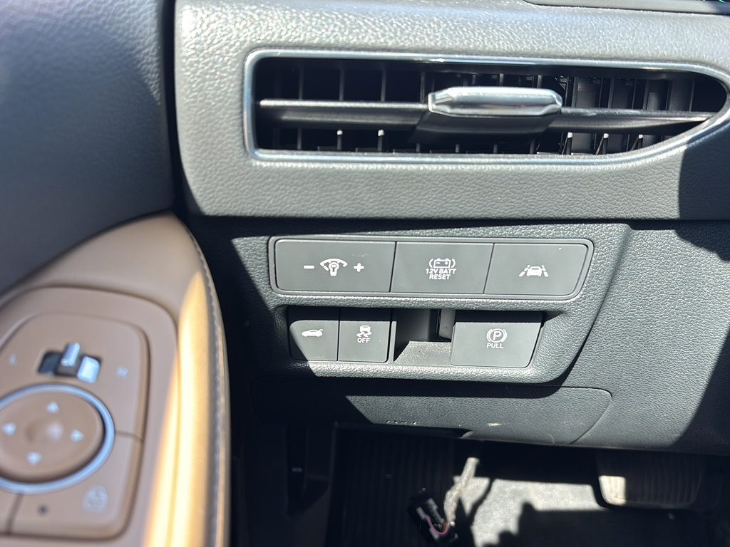 Used 2023 Hyundai Sonata Limited w/ Cargo Package FWD image 21
