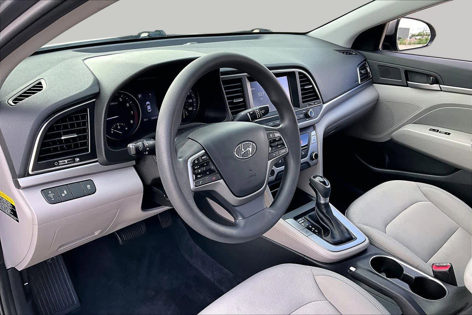 Used 2018 Hyundai Elantra SEL FWD image 16