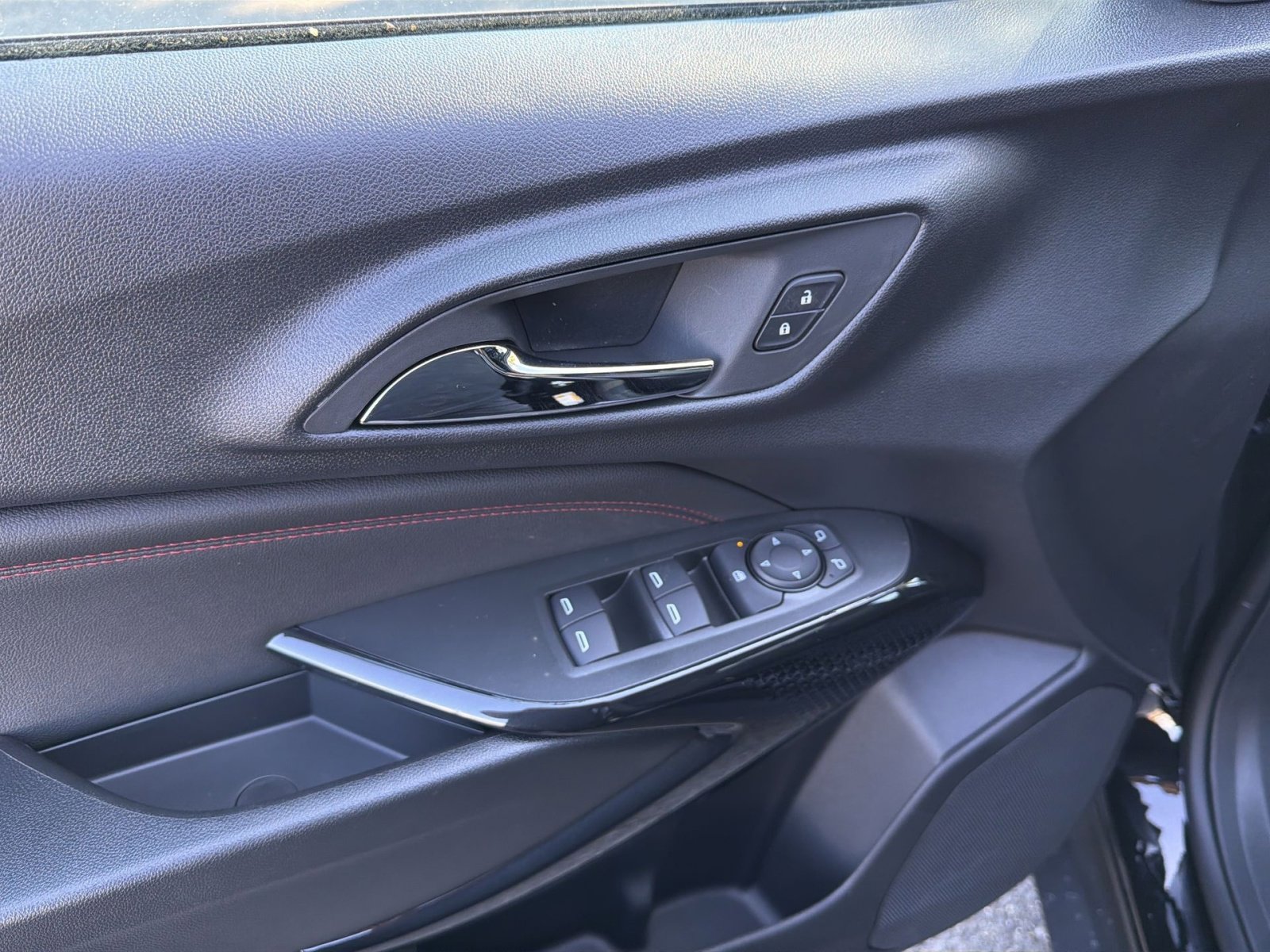New 2026 Chevrolet Trax RS w/ Driver Confidence Package FWD image 15
