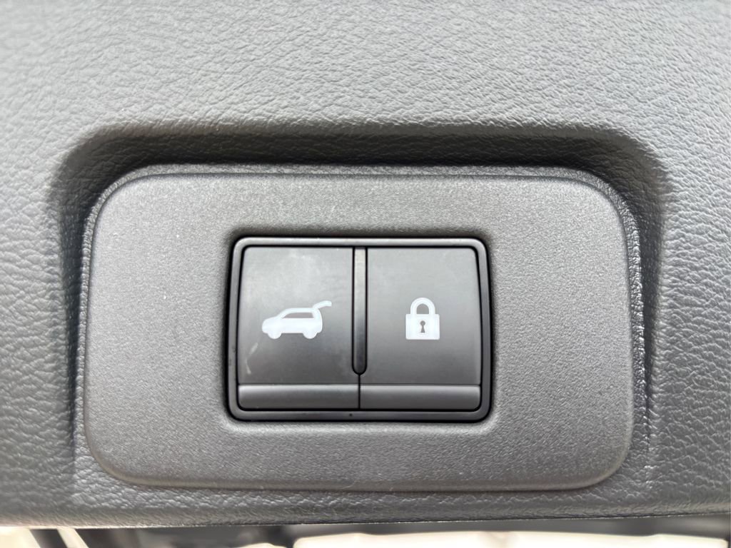 Certified 2025 Nissan Rogue Platinum image 14