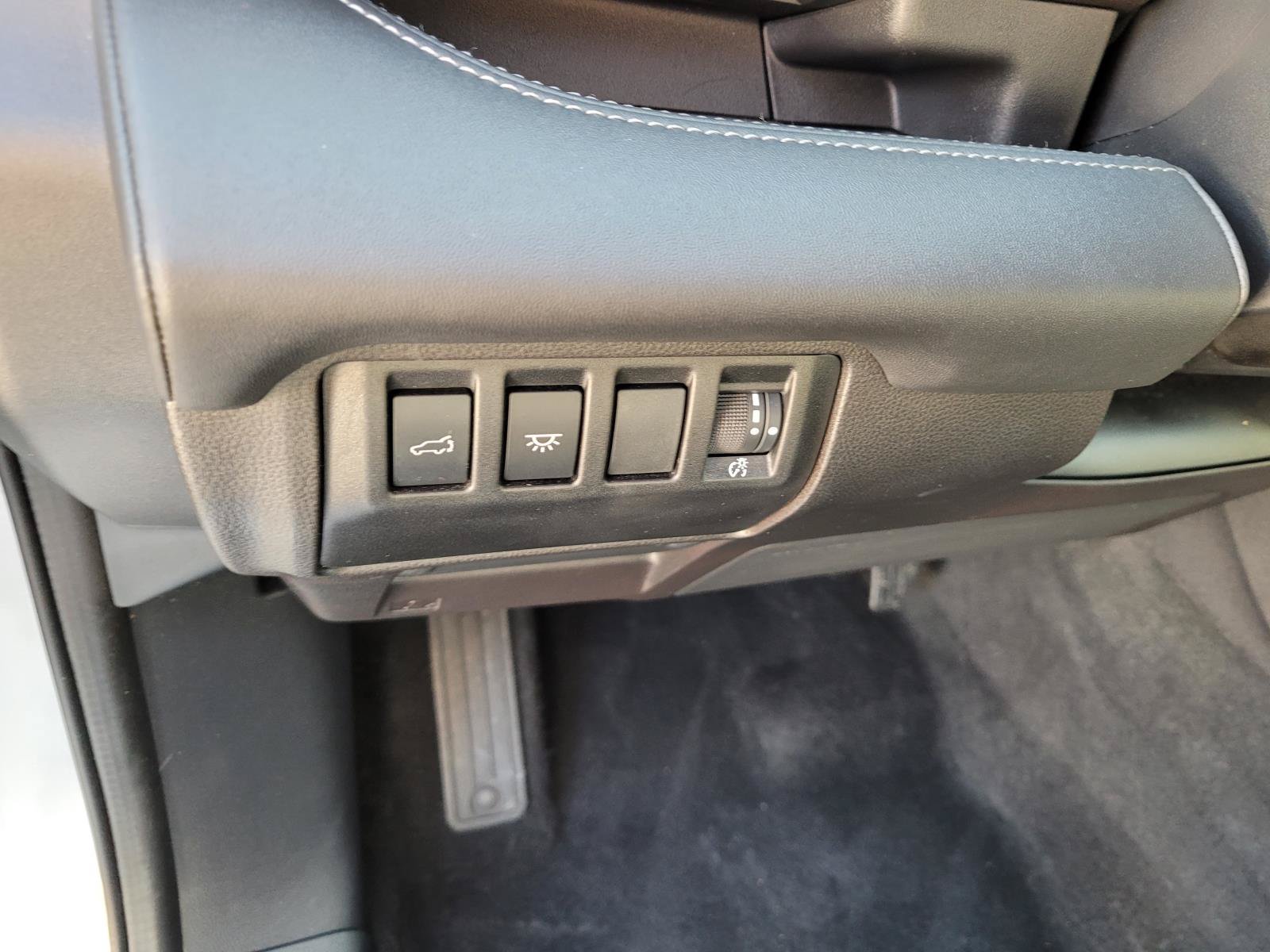 Used 2023 Subaru Ascent Limited AWD/4WD image 28